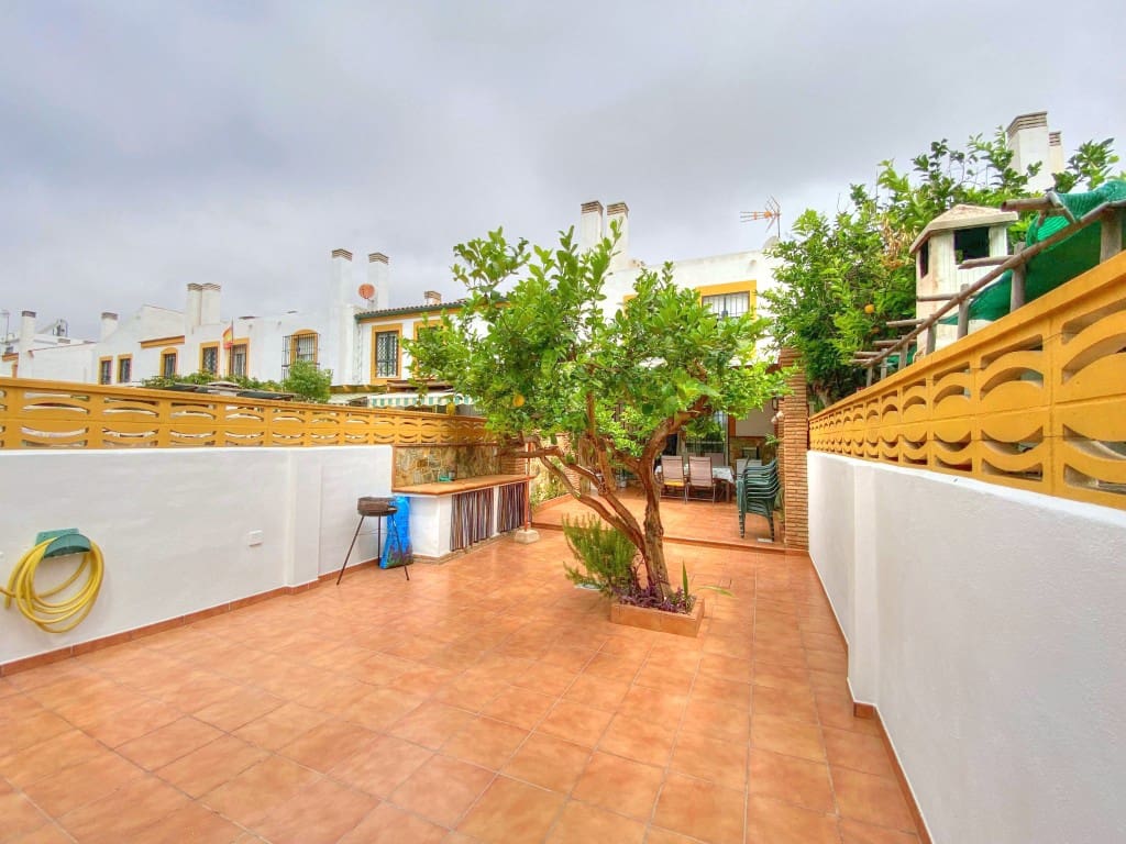 3 soveværelse Byhus til leje i Chilches med swimmingpool - € 1.100 (Ref: 9188125)