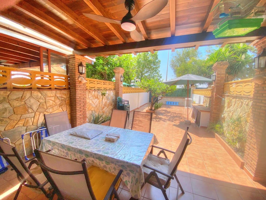 3 soveværelse Byhus til leje i Chilches med swimmingpool - € 1.100 (Ref: 9188125)