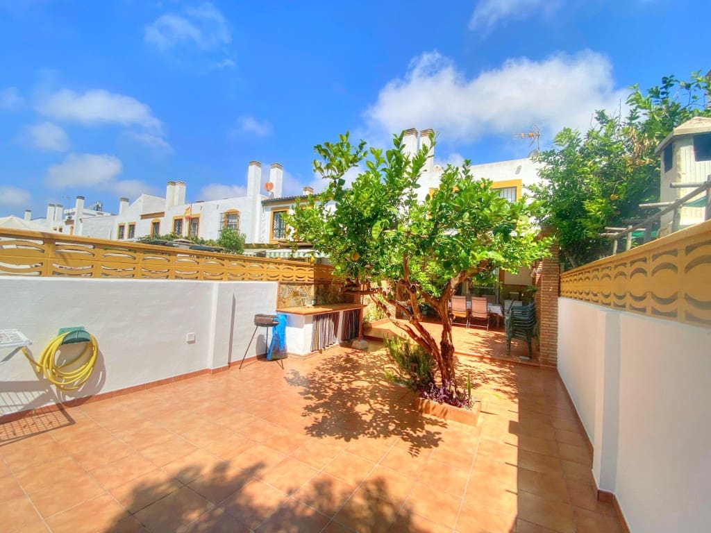 3 soveværelse Byhus til leje i Chilches med swimmingpool - € 1.100 (Ref: 9188125)