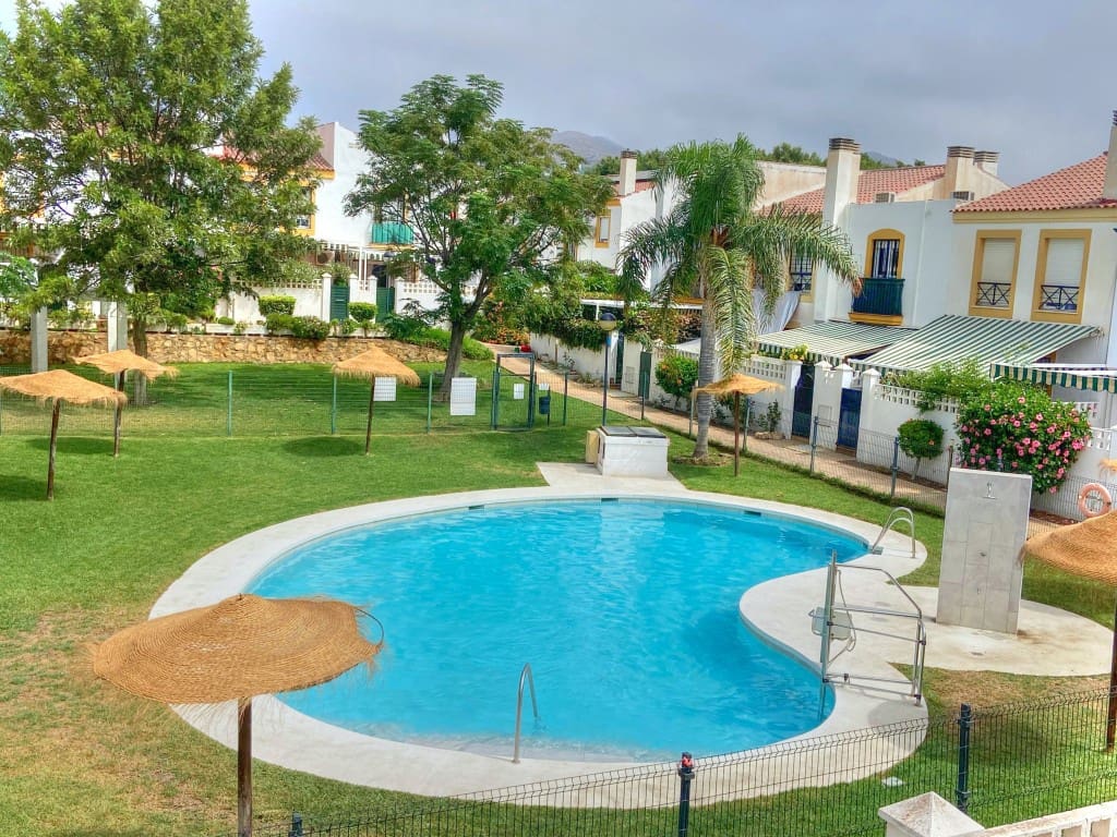 3 soveværelse Byhus til leje i Chilches med swimmingpool - € 1.100 (Ref: 9188125)