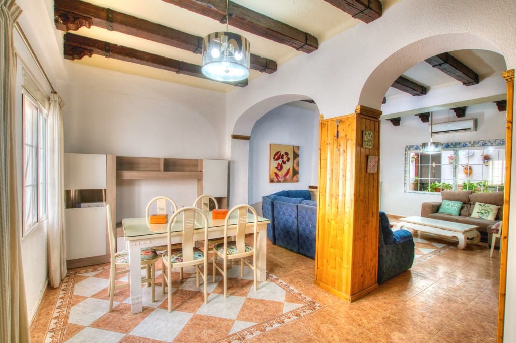 5 slaapkamer Huis te koop in Malaga stad - € 525.000 (Ref: 9188126)