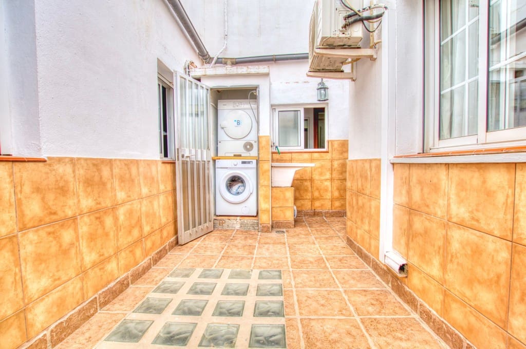 5 slaapkamer Huis te koop in Malaga stad - € 525.000 (Ref: 9188126)