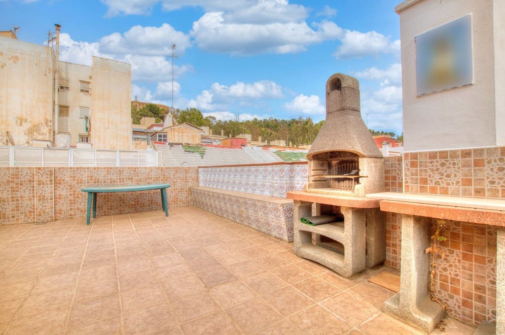 5 slaapkamer Huis te koop in Malaga stad - € 525.000 (Ref: 9188126)