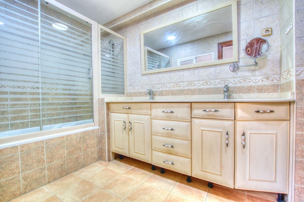 5 slaapkamer Huis te koop in Malaga stad - € 525.000 (Ref: 9188126)