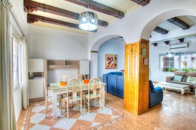 5 makuuhuone Omakotitalo myytävänä paikassa Málaga kaupunki - 525 000 € (Ref: 9188126)