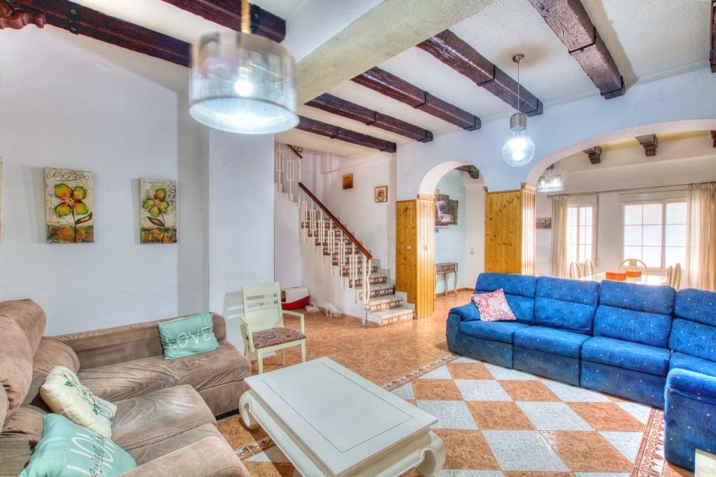 5 slaapkamer Huis te koop in Malaga stad - € 525.000 (Ref: 9188126)