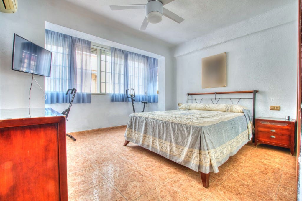 5 slaapkamer Huis te koop in Malaga stad - € 525.000 (Ref: 9188126)