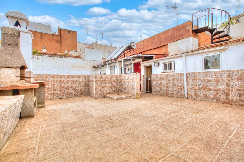5 slaapkamer Huis te koop in Malaga stad - € 525.000 (Ref: 9188126)