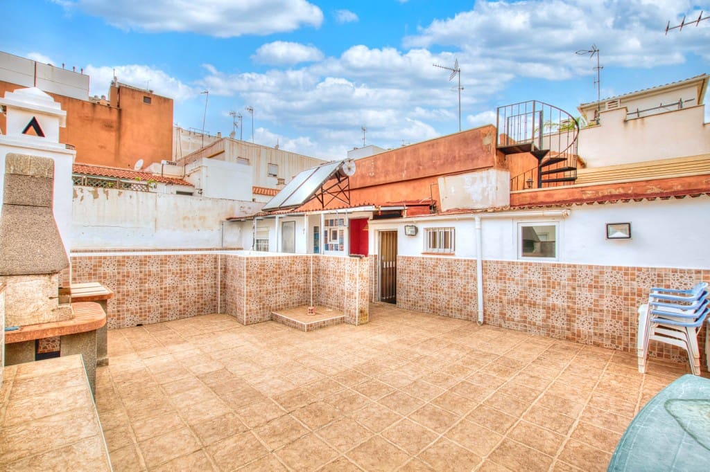 5 slaapkamer Huis te koop in Malaga stad - € 525.000 (Ref: 9188126)