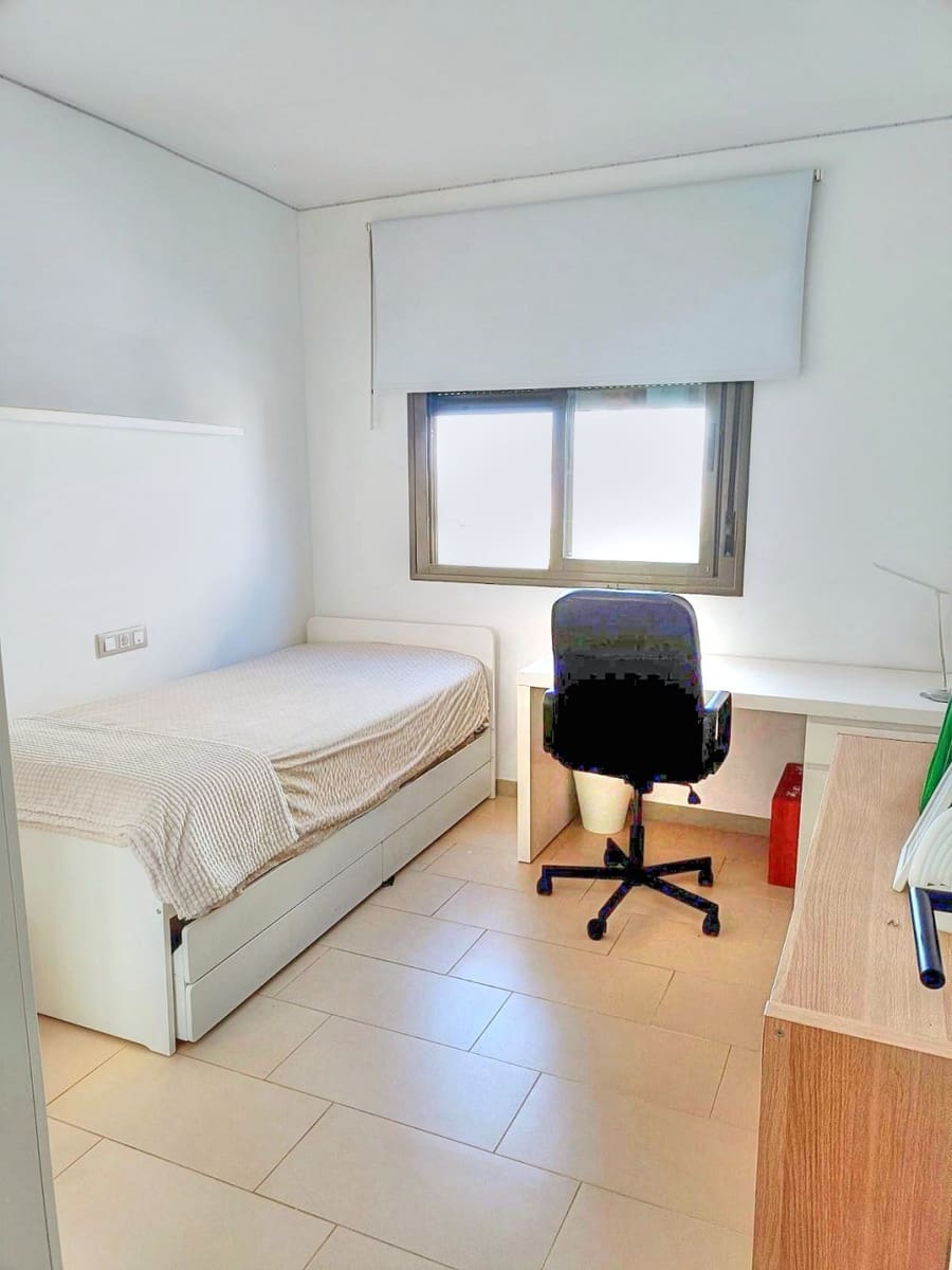 4 soveværelse Byhus til salg i Chilches med swimmingpool garage - € 399.000 (Ref: 9236086)