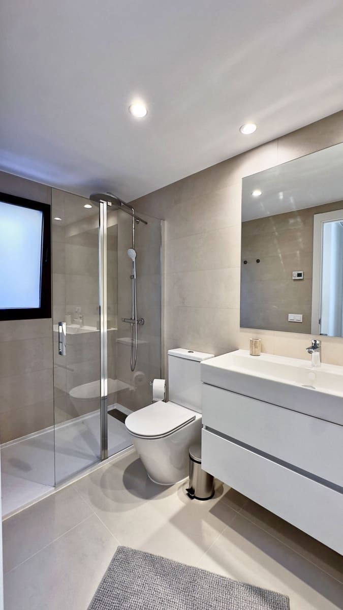 2 bedroom Flat for rent in Rincon de la Victoria with pool garage - € 1,800 (Ref: 9251910)