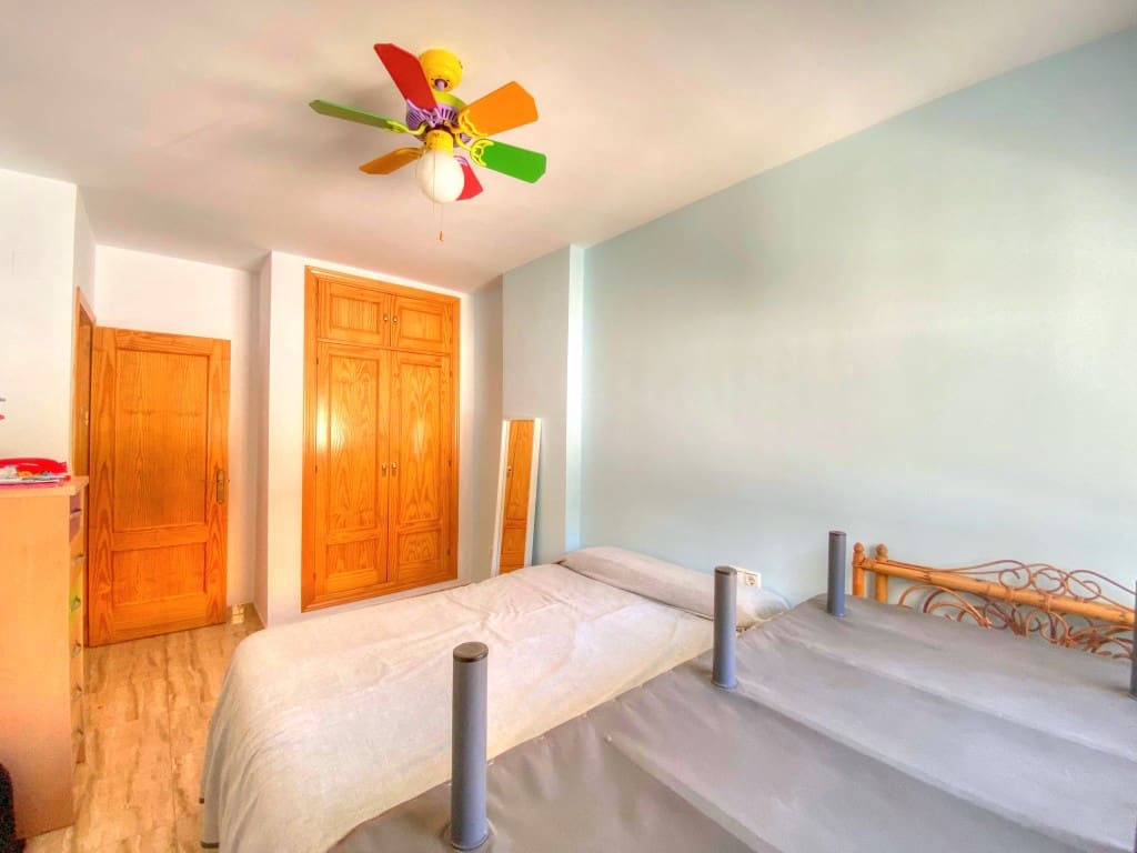 3 soveværelse Byhus til salg i Benajarafe med garage - € 395.000 (Ref: 9296682)