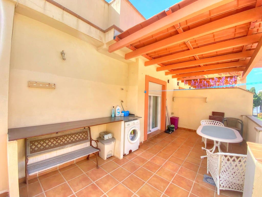 3 soveværelse Byhus til salg i Benajarafe med garage - € 395.000 (Ref: 9296682)