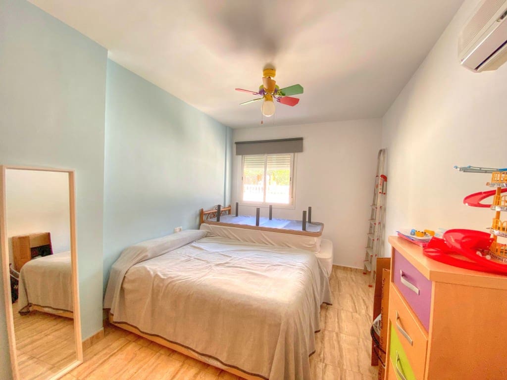 3 soveværelse Byhus til salg i Benajarafe med garage - € 395.000 (Ref: 9296682)