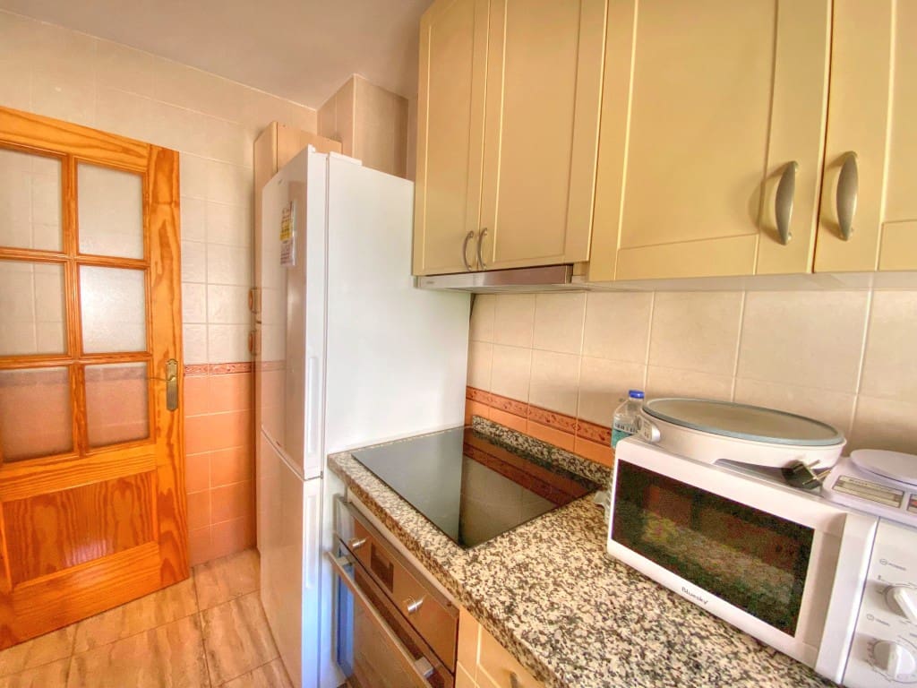 3 soveværelse Byhus til salg i Benajarafe med garage - € 395.000 (Ref: 9296682)