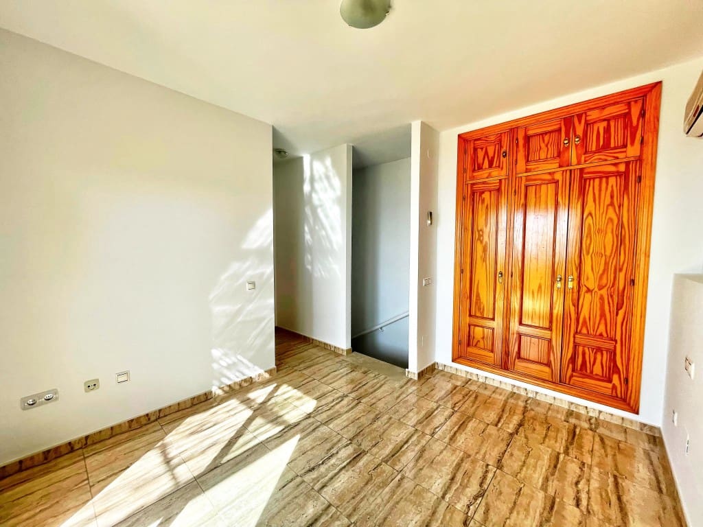 3 soveværelse Byhus til salg i Benajarafe - € 435.000 (Ref: 9310549)