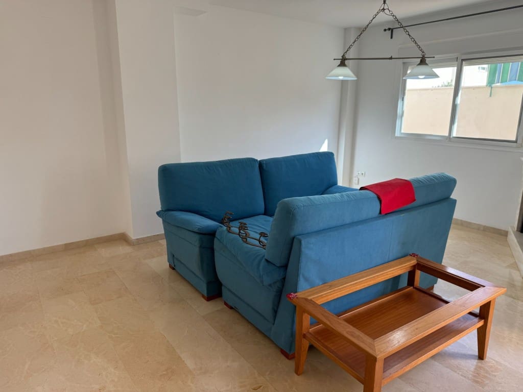 4 soverom Kjedet enebolig til salgs i Benajarafe med svømmebasseng - € 499 000 (Ref: 9317304)