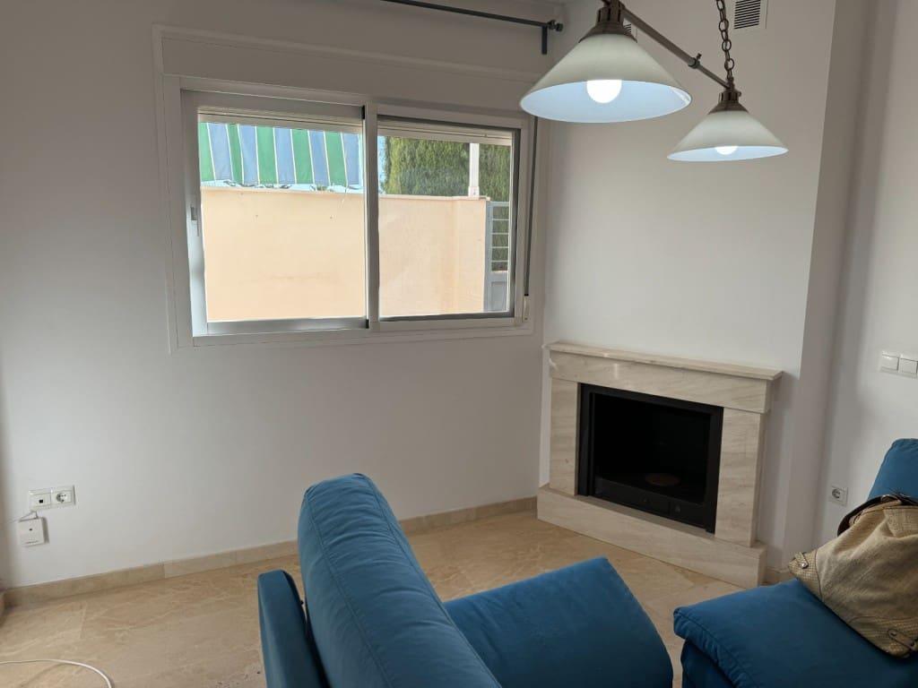 4 soverom Kjedet enebolig til salgs i Benajarafe med svømmebasseng - € 499 000 (Ref: 9317304)