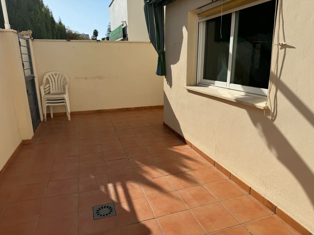 4 soverom Kjedet enebolig til salgs i Benajarafe med svømmebasseng - € 499 000 (Ref: 9317304)