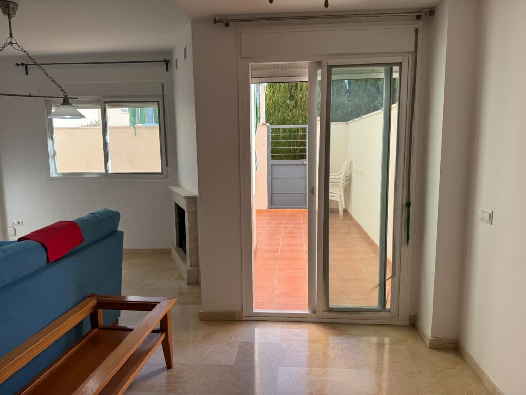 4 soverom Kjedet enebolig til salgs i Benajarafe med svømmebasseng - € 499 000 (Ref: 9317304)