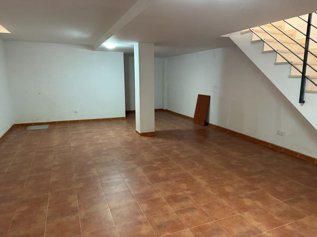 4 soverom Kjedet enebolig til salgs i Benajarafe med svømmebasseng - € 499 000 (Ref: 9317304)