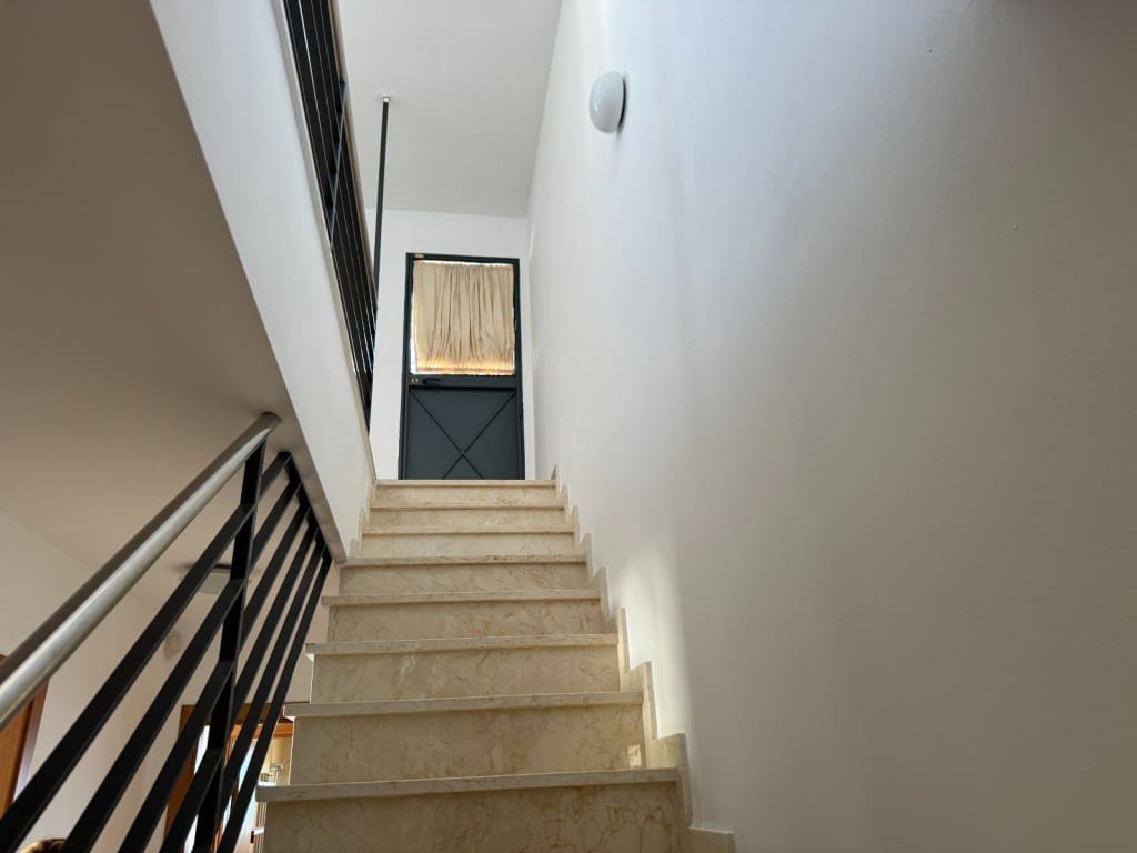 4 soverom Kjedet enebolig til salgs i Benajarafe med svømmebasseng - € 499 000 (Ref: 9317304)