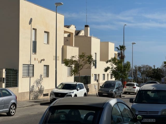 4 makuuhuone Paritalo myytävänä paikassa Benajarafe, Vélez-Málaga mukana uima-altaan - 499 000 € (Ref: 9317304)