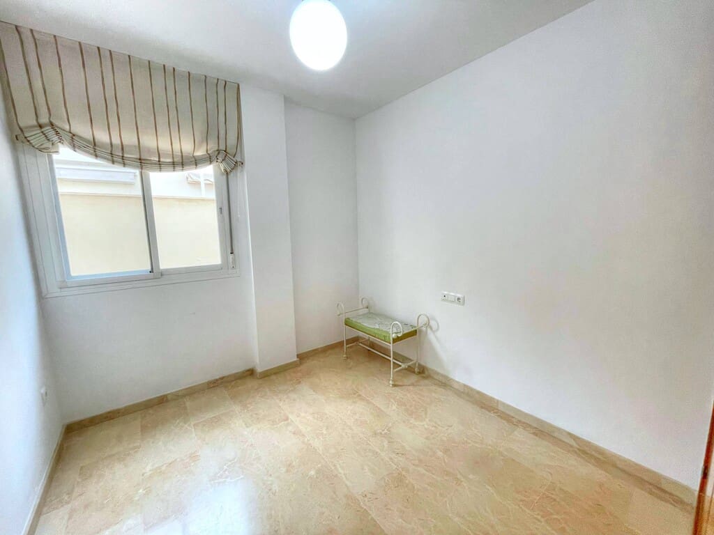 Pareado de 4 habitaciones en Benajarafe en venta con piscina - 464.900 € (Ref: 9317304)