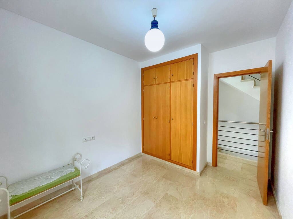 Pareado de 4 habitaciones en Benajarafe en venta con piscina - 464.900 € (Ref: 9317304)