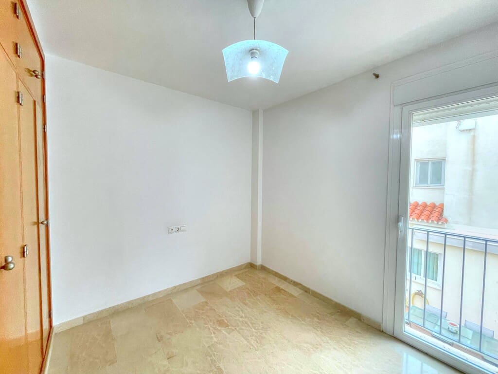 Pareado de 4 habitaciones en Benajarafe en venta con piscina - 464.900 € (Ref: 9317304)