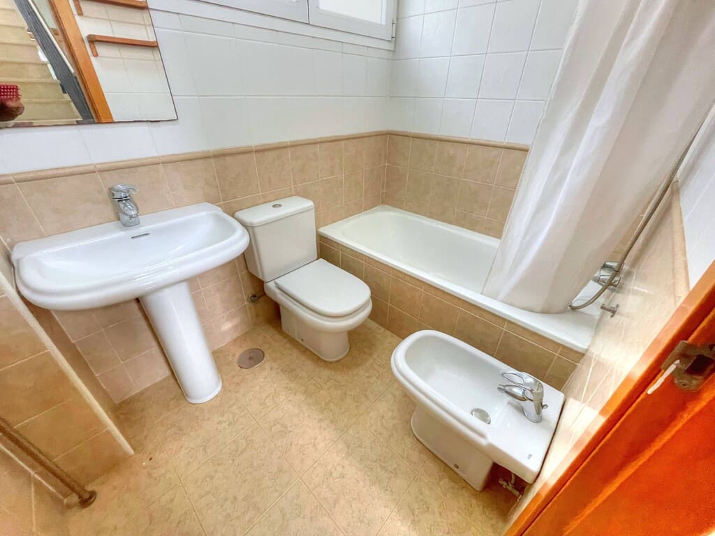 Pareado de 4 habitaciones en Benajarafe en venta con piscina - 464.900 € (Ref: 9317304)