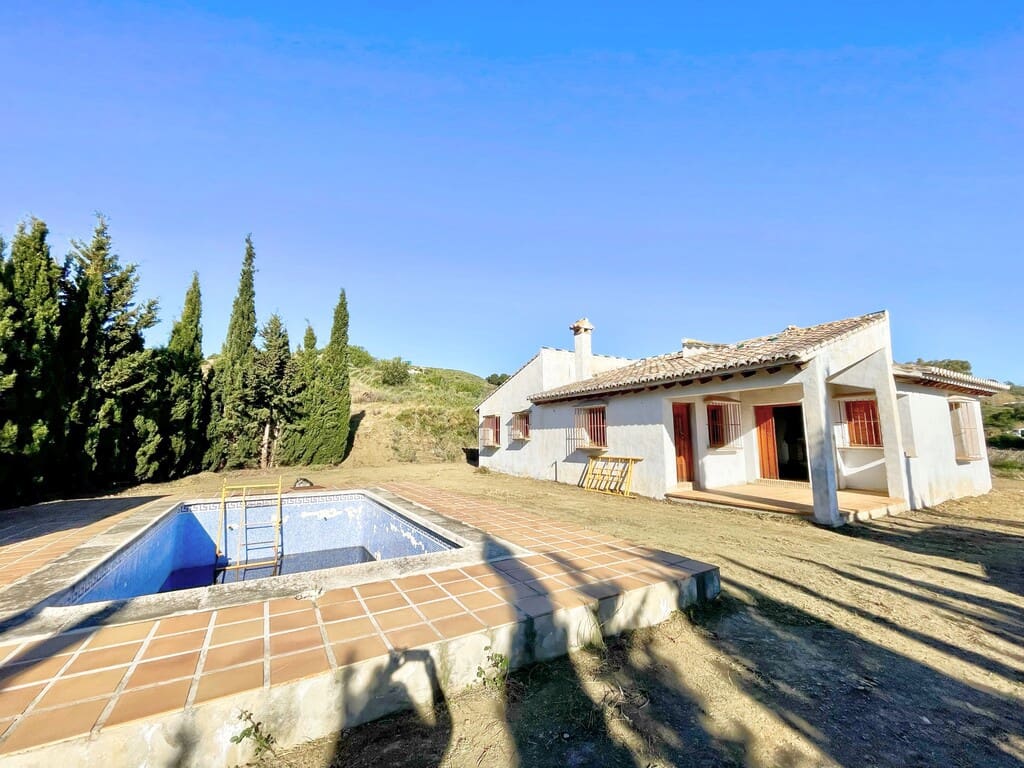 4 sovrum Finca/Hus på landet till salu i El Borge med pool - 336 000 € (Ref: 9334482)