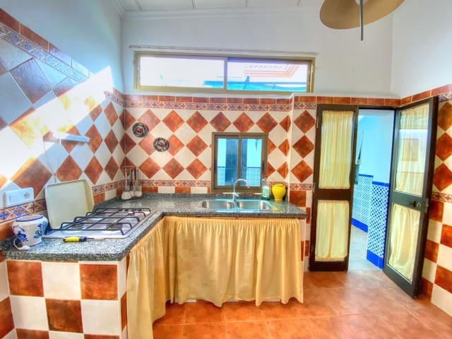 3 slaapkamer Huis te koop in Chilches, Vélez-Málaga - € 180.000 (Ref: 9337615)