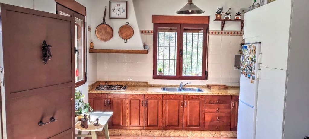 2 bedroom Finca/Country House for sale in Alhama de Granada with pool - € 325,000 (Ref: 9382290)