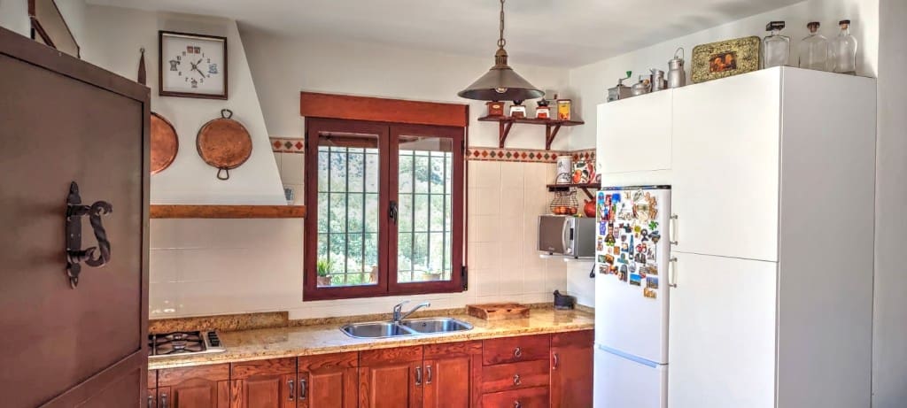 2 bedroom Finca/Country House for sale in Alhama de Granada with pool - € 325,000 (Ref: 9382290)