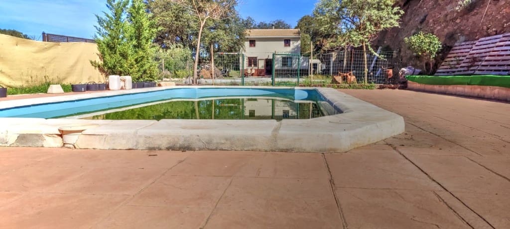 2 bedroom Finca/Country House for sale in Alhama de Granada with pool - € 325,000 (Ref: 9382290)