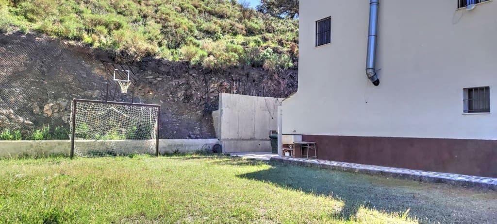 2 bedroom Finca/Country House for sale in Alhama de Granada with pool - € 325,000 (Ref: 9382290)