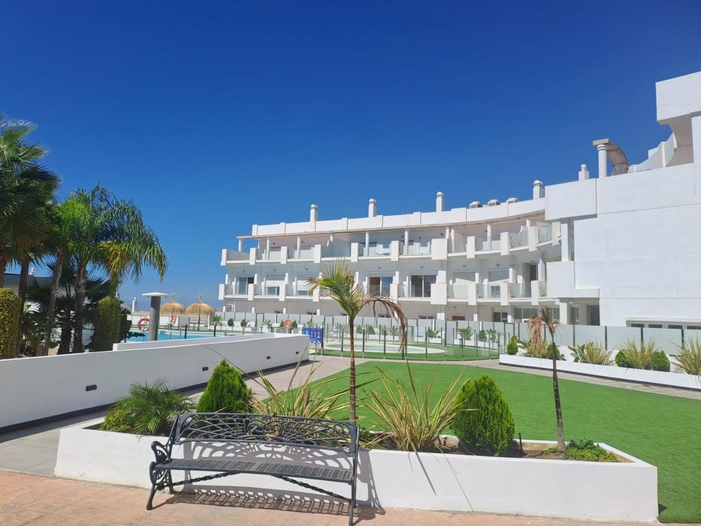 3 bedroom Flat for sale in Rincon de la Victoria with pool - € 355,000 (Ref: 9385072)