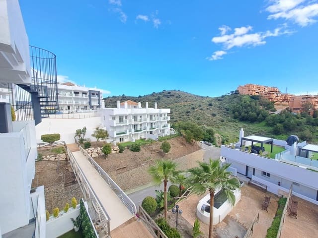3 bedroom Flat for sale in Rincón de la Victoria with pool - € 355,000 (Ref: 9385072)
