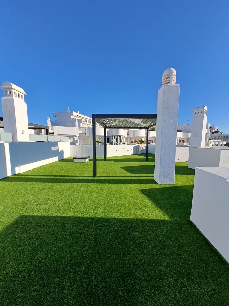 3 bedroom Flat for sale in Rincon de la Victoria with pool - € 355,000 (Ref: 9385072)