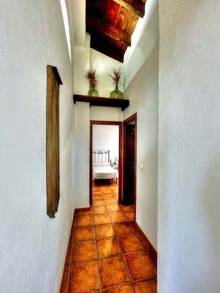 6 bedroom Finca/Country House for sale in Almachar with pool garage - € 485,000 (Ref: 9421813)