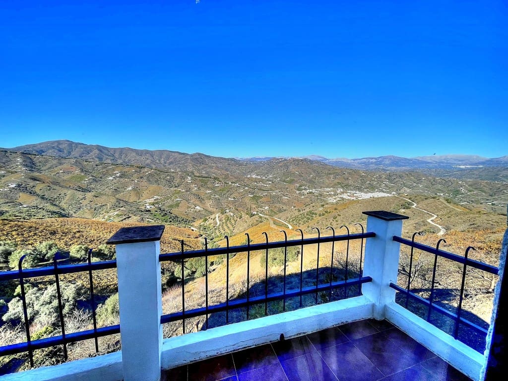 6 bedroom Finca/Country House for sale in Almachar with pool garage - € 485,000 (Ref: 9421813)