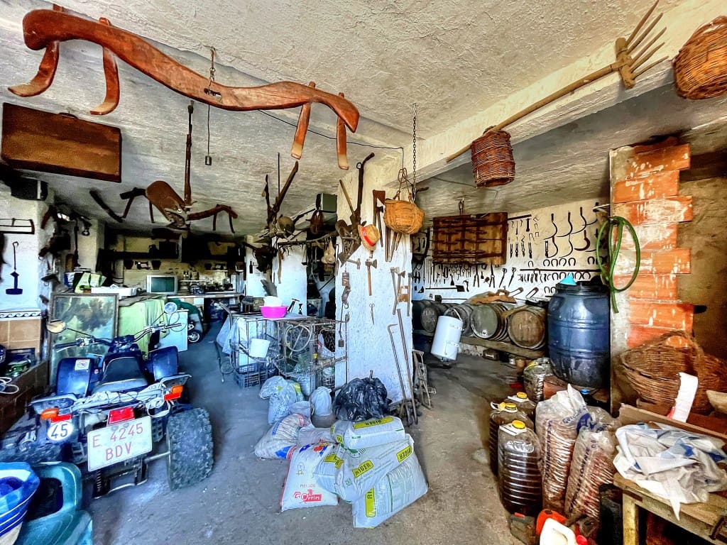 6 bedroom Finca/Country House for sale in Almachar with pool garage - € 485,000 (Ref: 9421813)