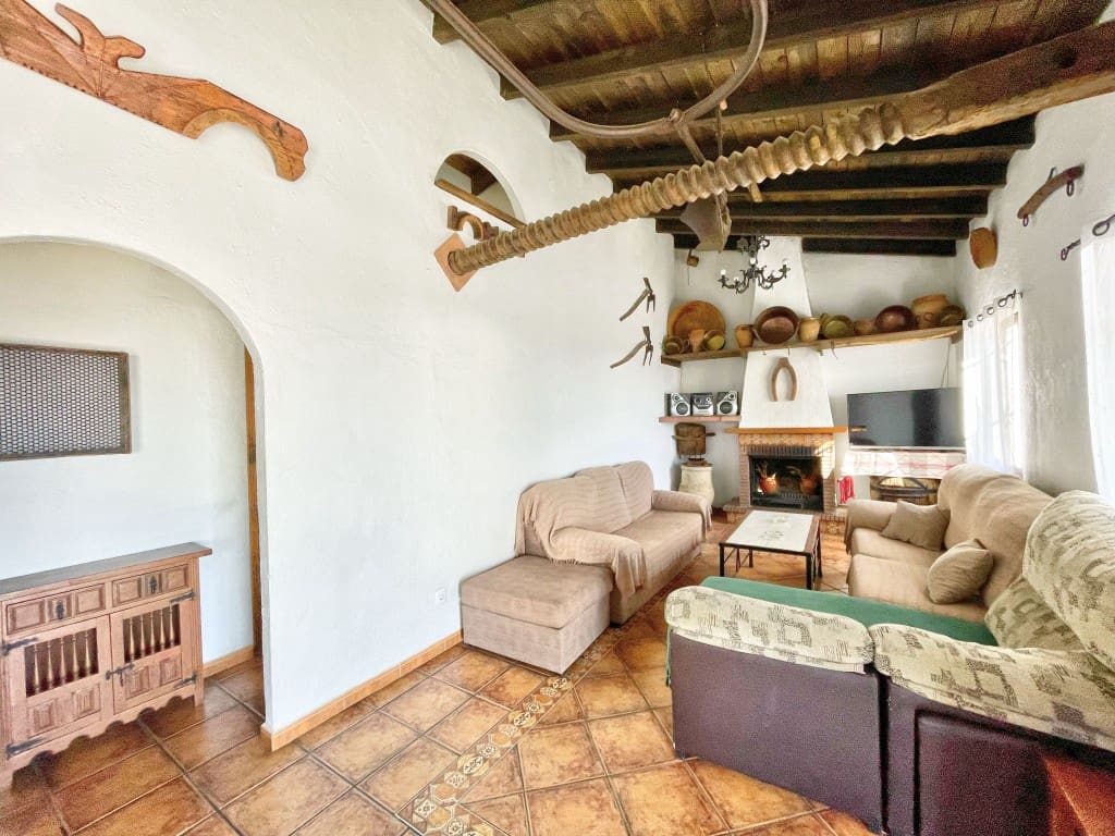 6 slaapkamer Finca/Landhuis te koop in Almachar met zwembad garage - € 399.000 (Ref: 9421813)