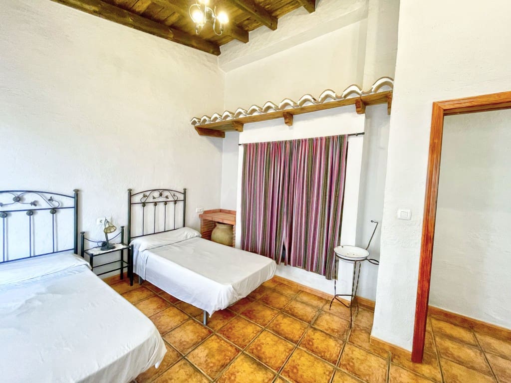 6 slaapkamer Finca/Landhuis te koop in Almachar met zwembad garage - € 399.000 (Ref: 9421813)