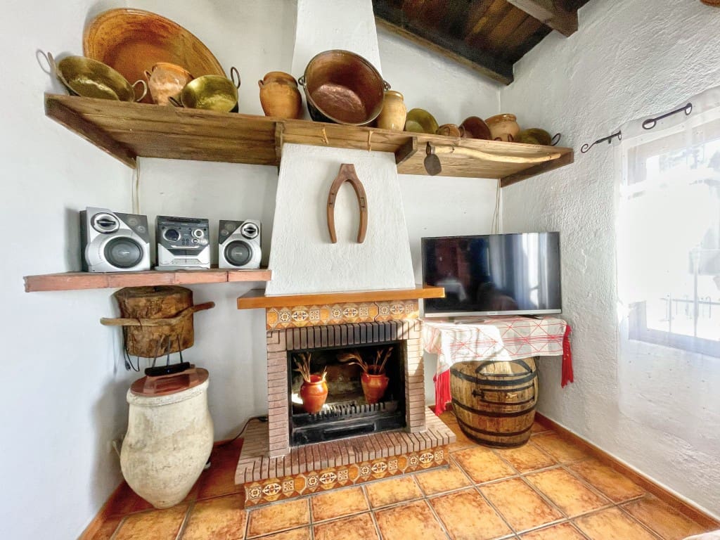 6 slaapkamer Finca/Landhuis te koop in Almachar met zwembad garage - € 399.000 (Ref: 9421813)