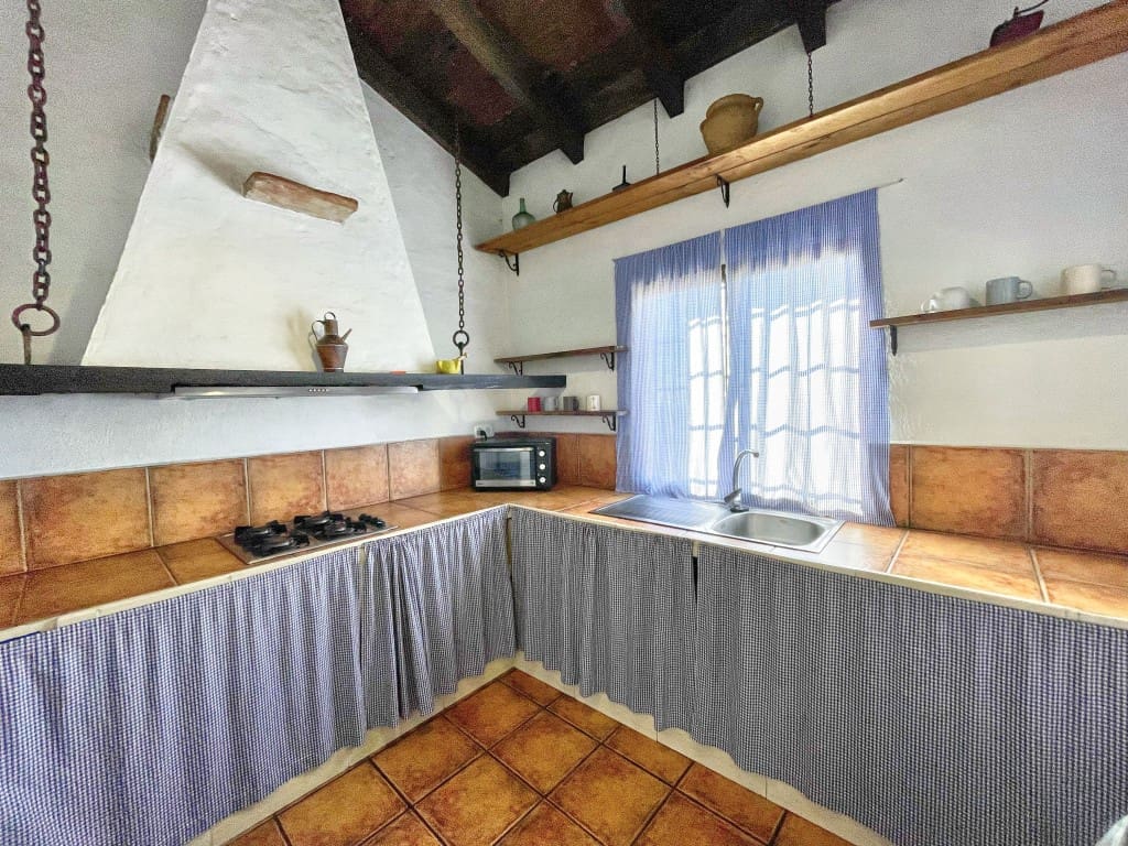 6 slaapkamer Finca/Landhuis te koop in Almachar met zwembad garage - € 399.000 (Ref: 9421813)