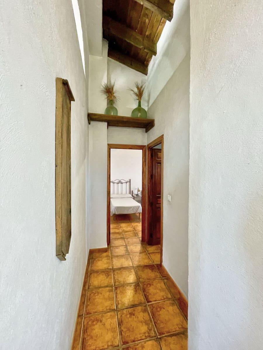 6 slaapkamer Finca/Landhuis te koop in Almachar met zwembad garage - € 399.000 (Ref: 9421813)