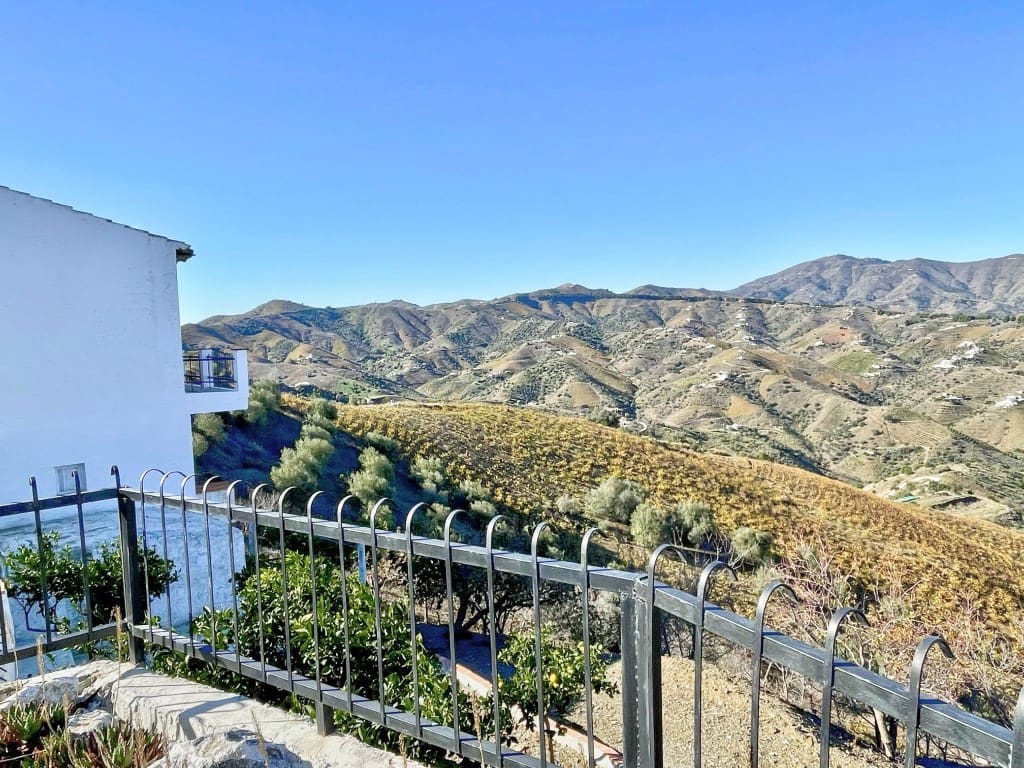 6 slaapkamer Finca/Landhuis te koop in Almachar met zwembad garage - € 399.000 (Ref: 9421813)