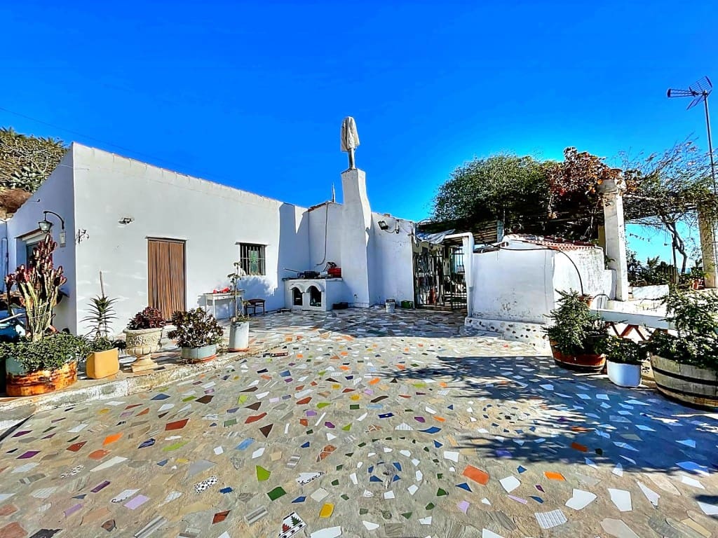 3 sypialnia Finka/Dom wiejski na sprzedaż w Macharaviaya z garażem - 300 000 € (Ref: 9421814)